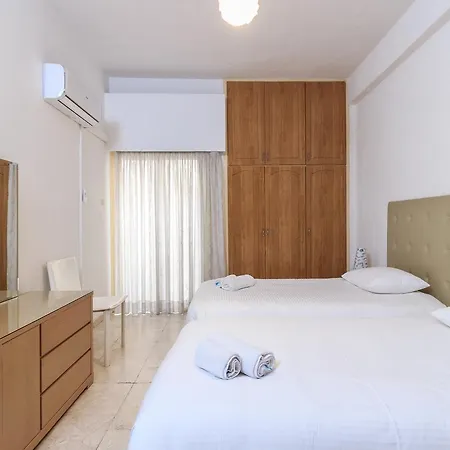 Les Palmiers House * Ларнака